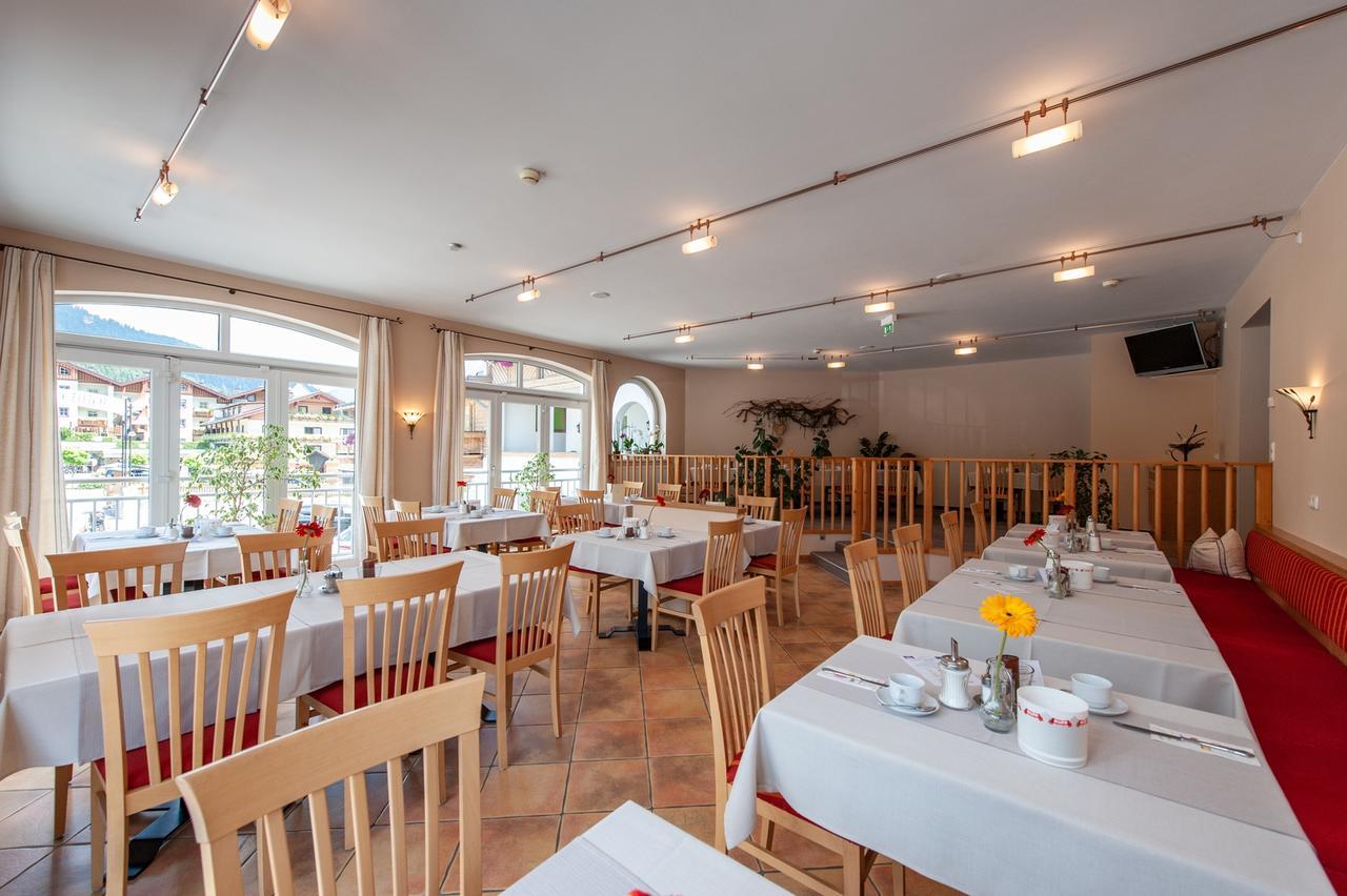 Hotel Juchhof แลร์มอส ภายนอก รูปภาพ